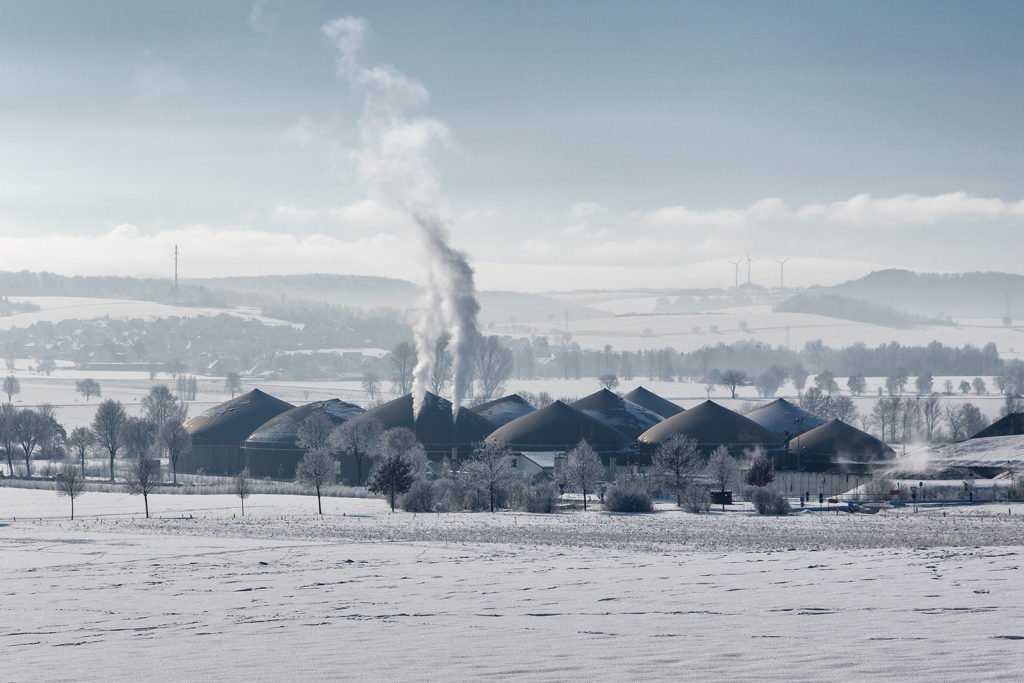Rosdorf im Winter: Biogasanlage