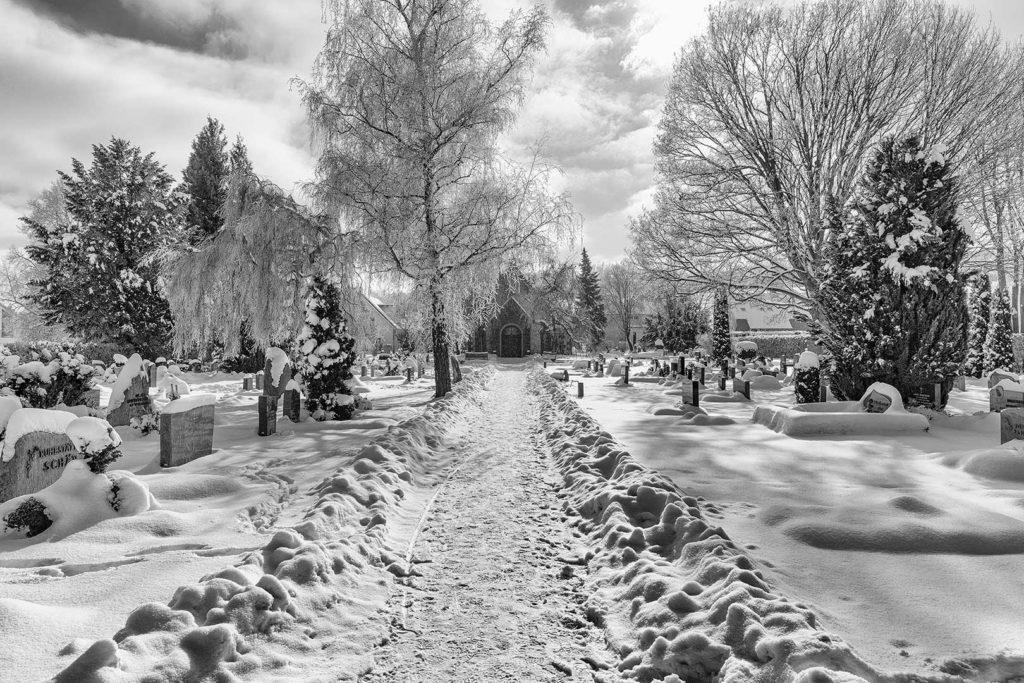 Rosdorf im Winter - Friedhof
