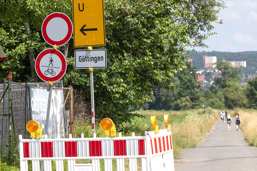 Sperrschilder Am Flüthedamm
